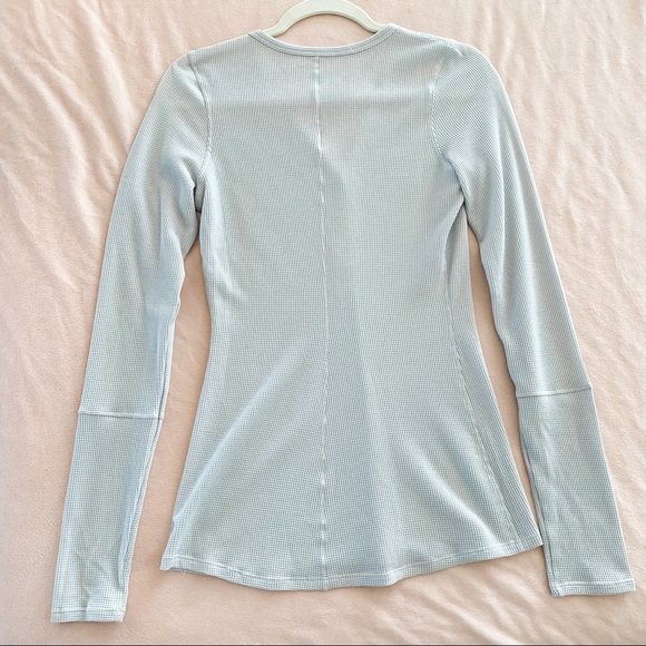 Lululemon Close Call Henley Long Sleeve in Heathered Core Ultra Light Grey - Picture 6 of 6